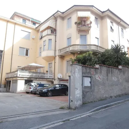 Nuovo Bilocale Stazione 5 Terre Apartment